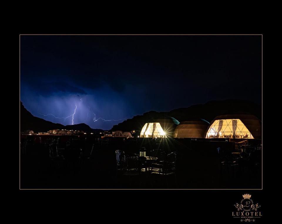 Wadi Rum Ufo Luxotel Exterior photo