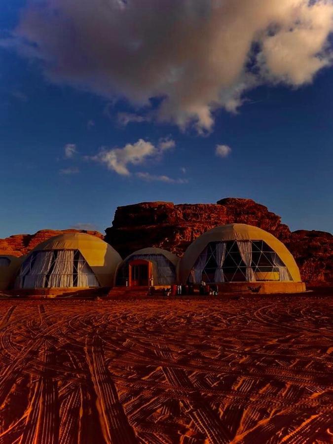 Wadi Rum Ufo Luxotel Exterior photo